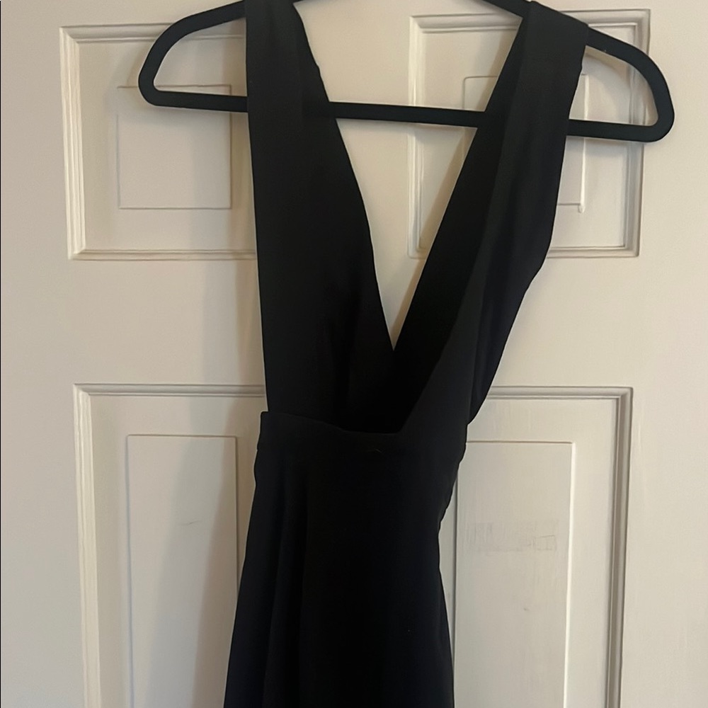 Elegant Black Sleeveless Dress
